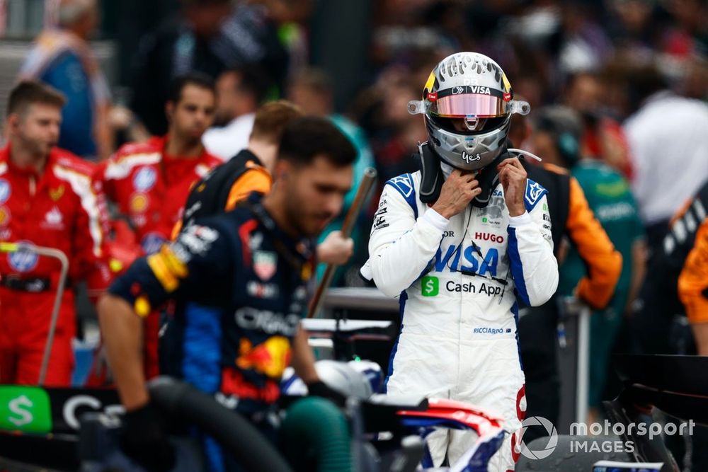 Daniel Ricciardo, Visa Cash App RB F1 Team, in Parc Ferme after the race