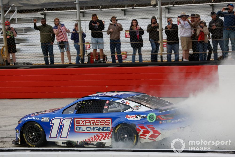 Denny Hamlin, Joe Gibbs Racing, Mavis Express Oil Change Toyota Camry