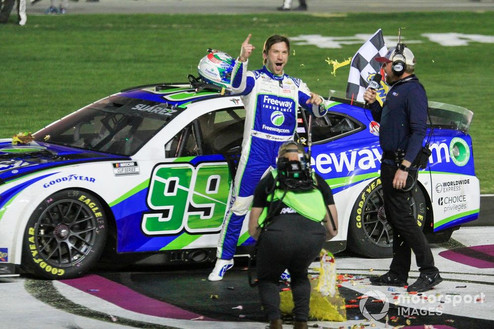 Race winner Daniel Suarez, Trackhouse Racing, Chevrolet Camaro