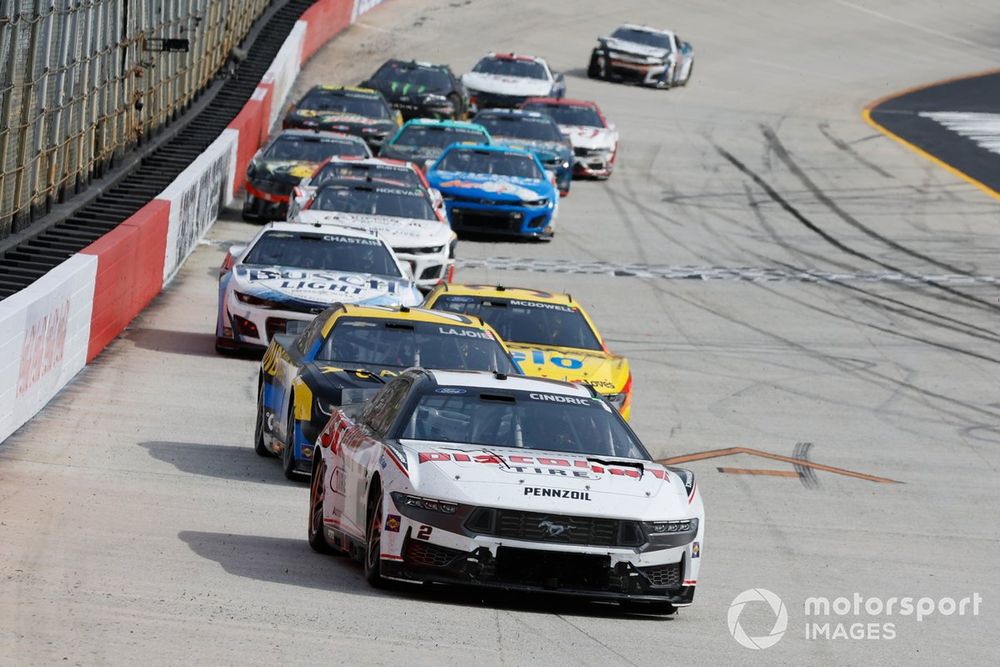 Austin Cindric, Team Penske, Discount Tire Ford Mustang 