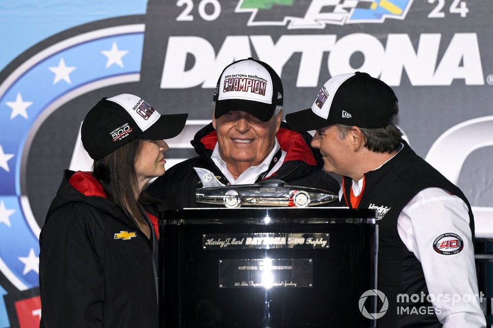 William Byron, Hendrick Motorsports, Axalta Chevrolet Camaro, Victory Lane