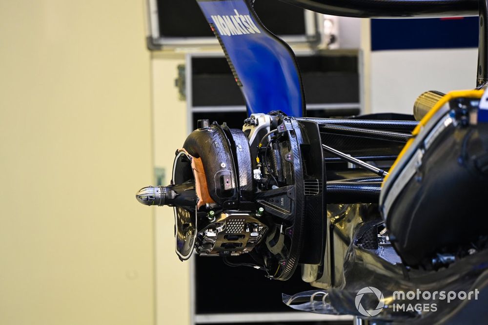 Williams FW46 brake and technical detail 